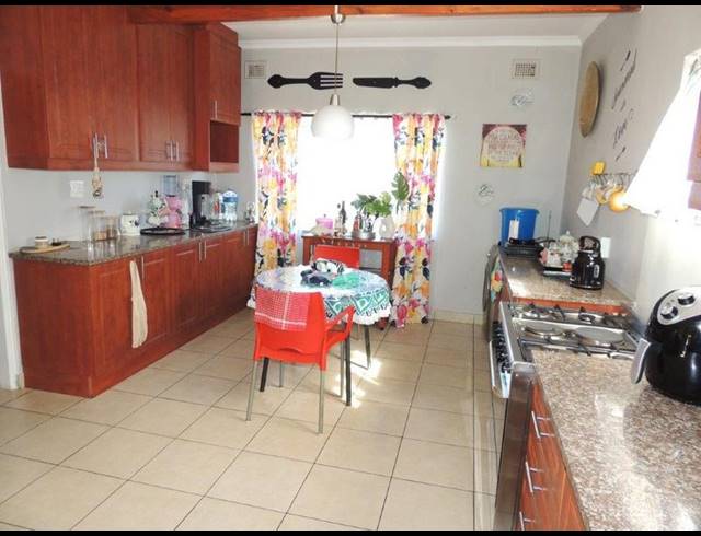 4 BEDROOM HOUSE FOR SALE IN NORTHDENE